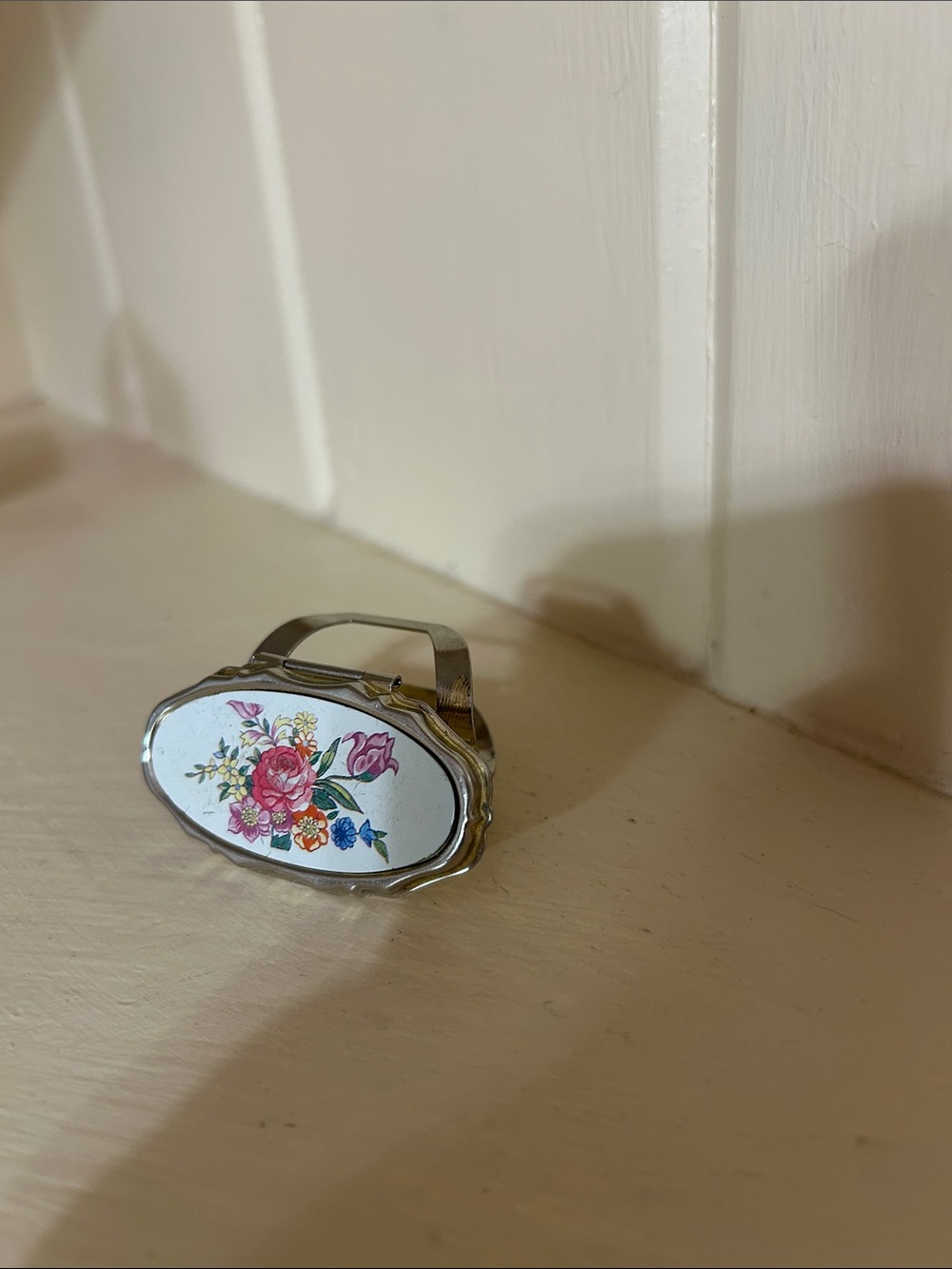 Vintage floral lipstick holder with mirror - Pink & Blue Bouquet